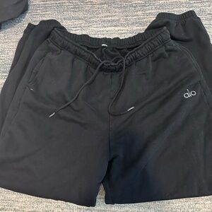 ALO Yoga Women’s Sweats